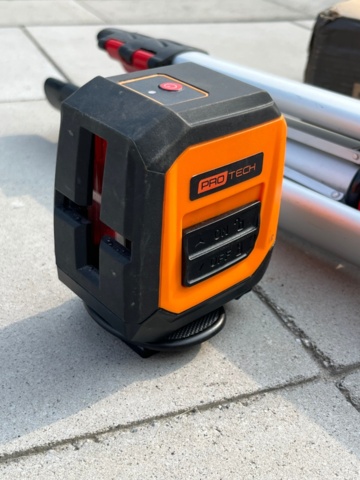 1248065-8 Krysslaser, Multimeter, våg, etikettmaskin m.m.