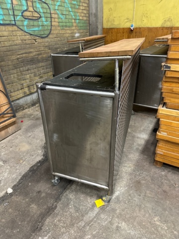 1246432-2 Bar counter on wheels