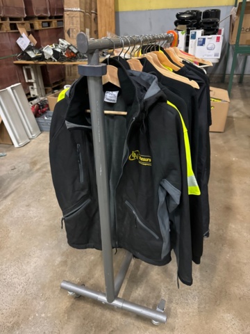 1246474-2 Scaffolding with work clothes