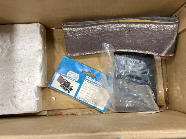 1248010-6 Belt sander Makita 9900B