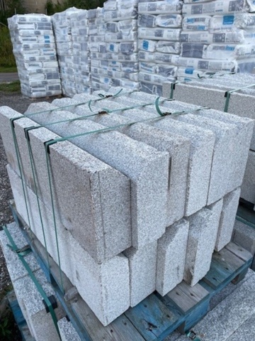 1248287-2 Granitkantsten RFF2 Porto ca 36 m