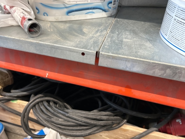 1235050-5 Pallet racking 4 sections with shelves