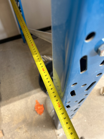 1235050-13 Pallet racking 4 sections with shelves