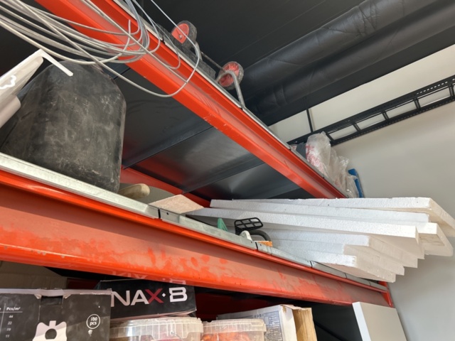 1235050-8 Pallet racking 4 sections with shelves