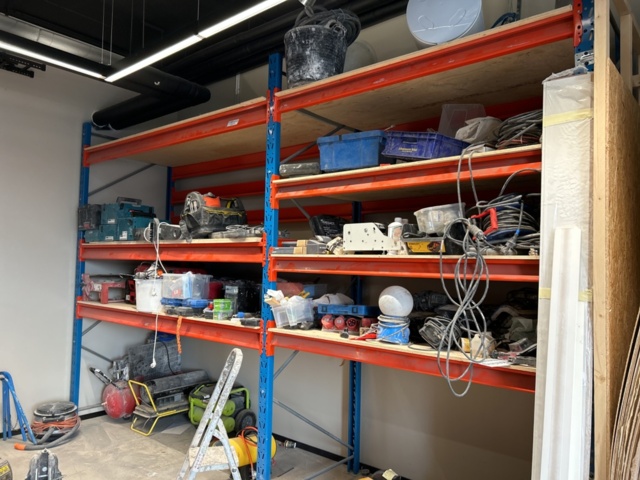 1235050-3 Pallet racking 4 sections with shelves