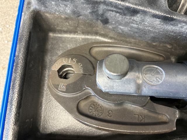 1235066-5 Rörpress LK Systems med backar