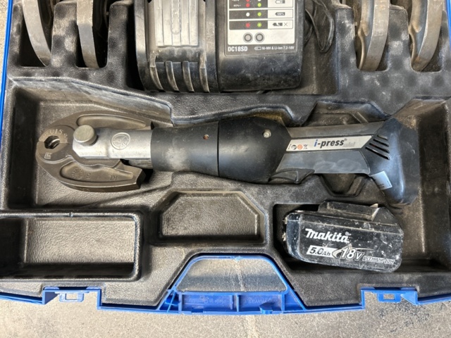 1235066-3 Rörpress LK Systems med backar