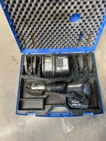 1235066-1 Rörpress LK Systems med backar