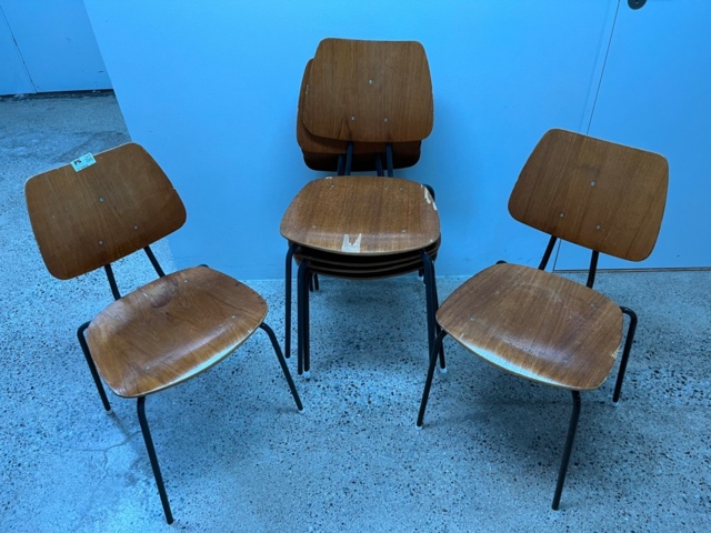 1215054-8 Stackable chairs x6