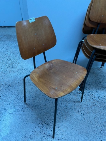 1215054-2 Stackable chairs x6