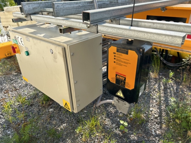 1237465-8 Traverse 1.6 ton Konecranes motor-driven remote controlled