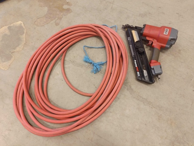 1130393-1 Nail gun Senco framepro 601 incl compressed air hose