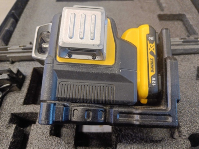 1130395-3 Cross laser Dewalt DCE089G