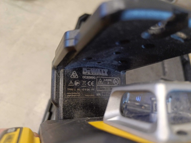 1130395-4 Cross laser Dewalt DCE089G