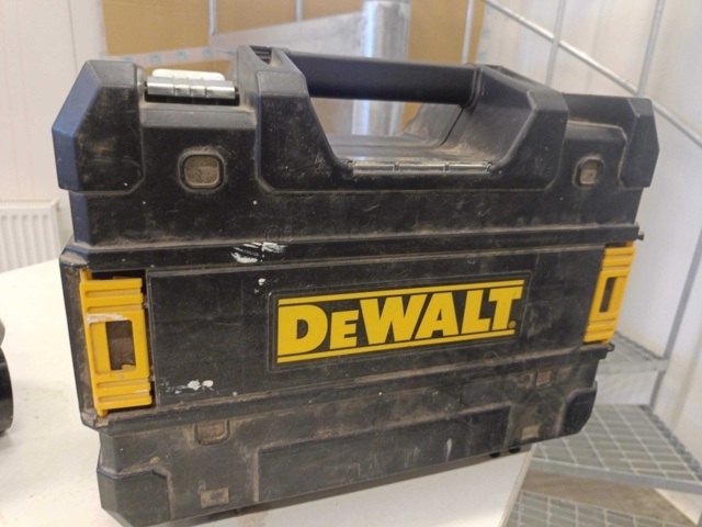 1130395-9 Cross laser Dewalt DCE089G