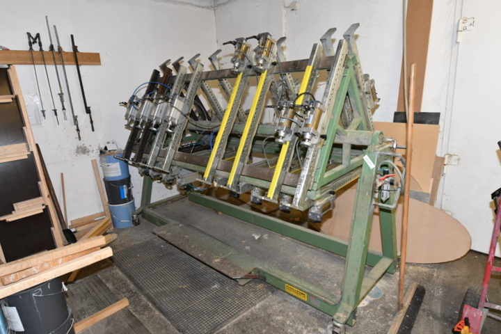 1248359-1 Glue triangle