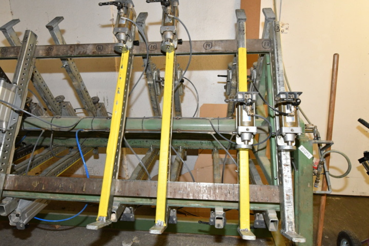 1248359-2 Glue triangle