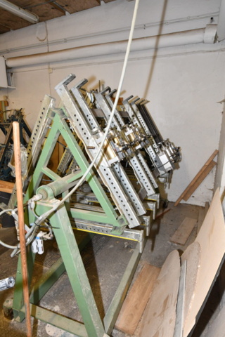 1248359-4 Glue triangle