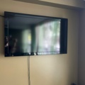 1140550-3 Toshiba TV screen 40` with wall bracket