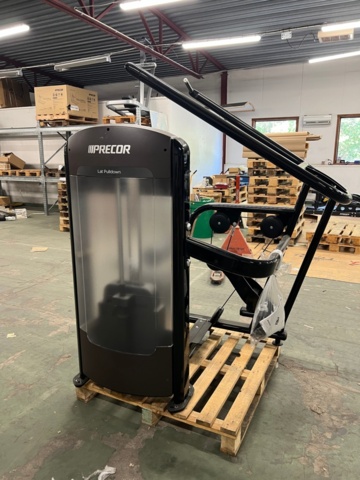 1088440-4 Precor Lat Pulldown Machine