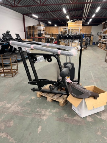 1088442-2 Precor Lat Pulldown Machine