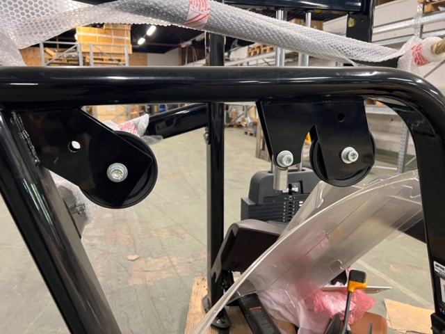 1088442-12 Precor Lat Pulldown Machine