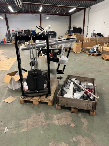 1088442-1 Precor Lat Pulldown Machine