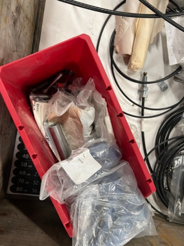 1088442-16 Precor Lat Pulldown Machine