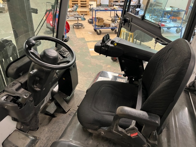 1088479-15 Motviktstruck UniCarriers TX4-20 - 2016