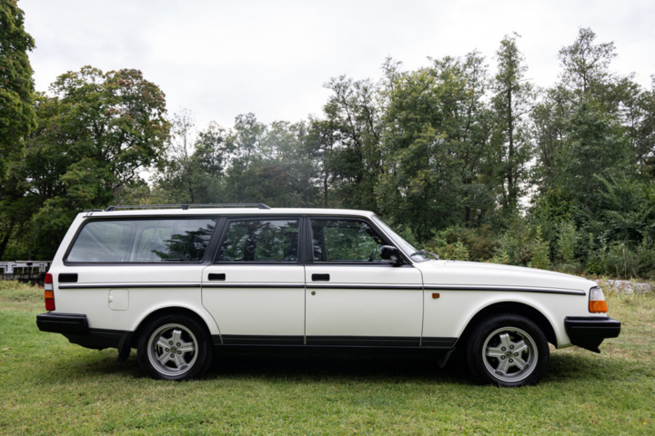 1251290-4 Volvo 240 Kombi 2.0 Manuell, 111hk -1992