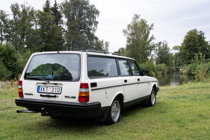 1251290-5 Volvo 240 Kombi 2.0 Manuell, 111hk -1992