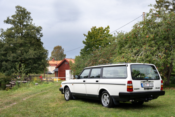 1251290-8 Volvo 240 Kombi 2.0 Manuell, 111hk -1992