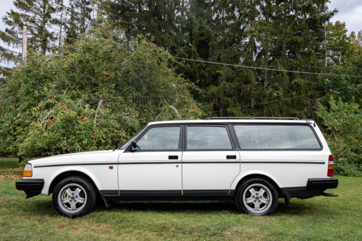 1251290-9 Volvo 240 Kombi 2.0 Manuell, 111hk -1992