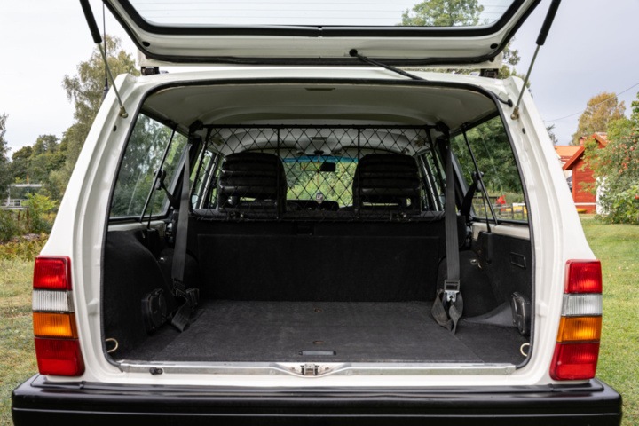 1251290-25 Volvo 240 Kombi 2.0 Manuell, 111hk -1992