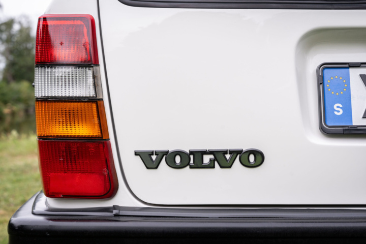 1251290-37 Volvo 240 Kombi 2.0 Manuell, 111hk -1992