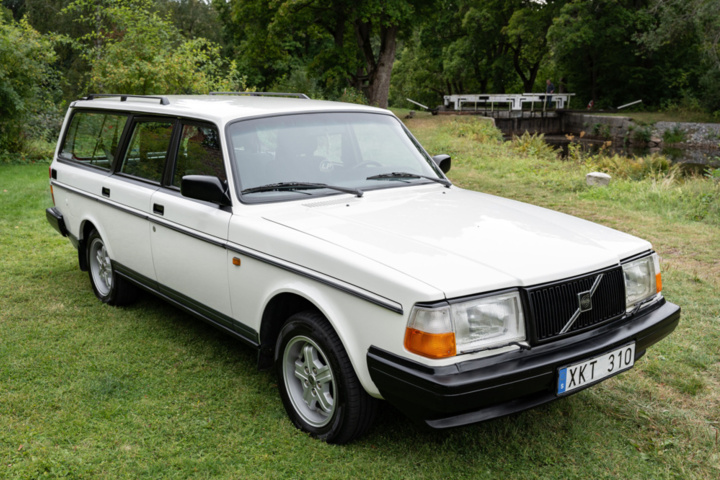 1251290-47 Volvo 240 Kombi 2.0 Manuell, 111hk -1992