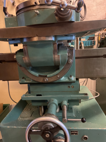 1194299-11 Aciera F4 with digital table