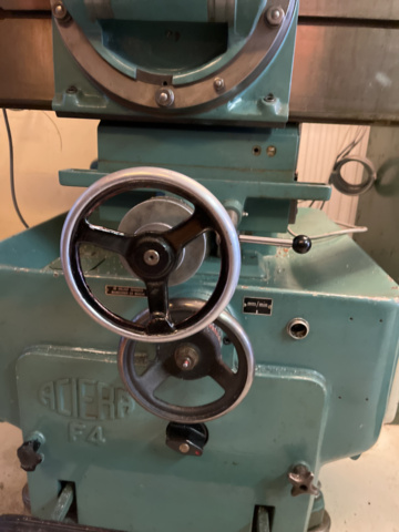 1194299-12 Aciera F4 with digital table