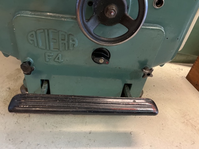 1194299-14 Aciera F4 with digital table