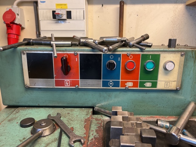 1194301-9 Lathe - TOS SN40B