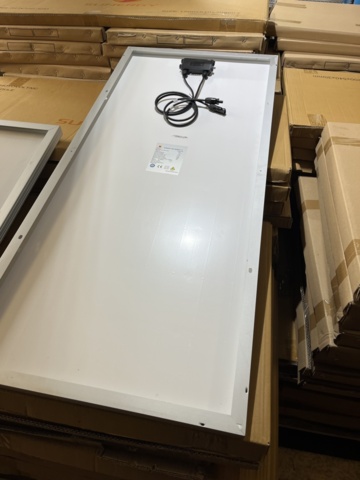 1252594-7 Monocrystalline solar panels 12V 50W and 100W with installation accessories