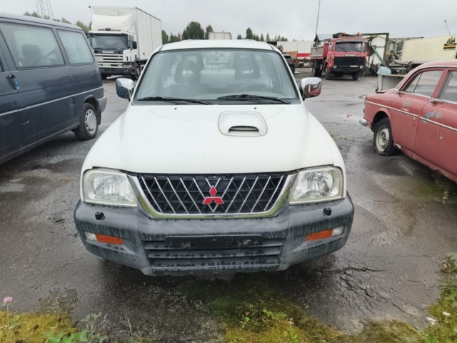 1236904-3 Mitsubishi L200 Club Cab 2.5 TD -2002 Repair item