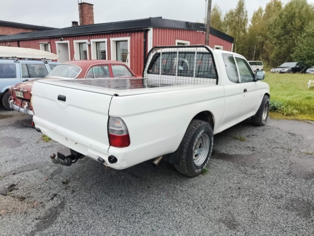 1236904-6 Mitsubishi L200 Club Cab 2.5 TD -2002 Repair item