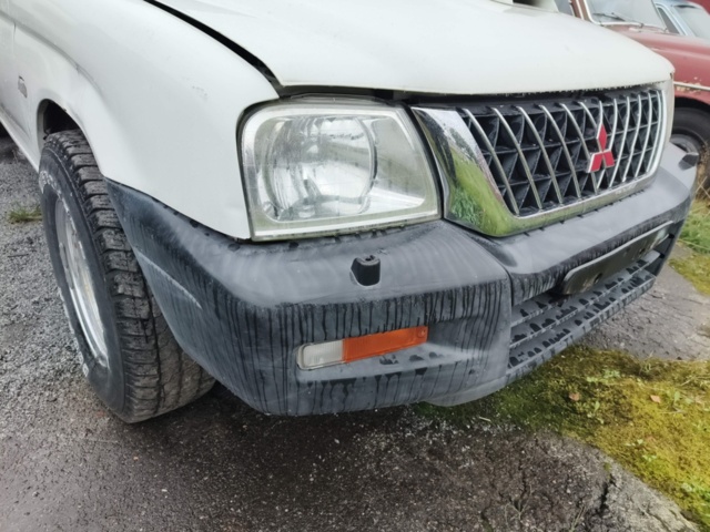 1236904-17 Mitsubishi L200 Club Cab 2.5 TD -2002 Repair item