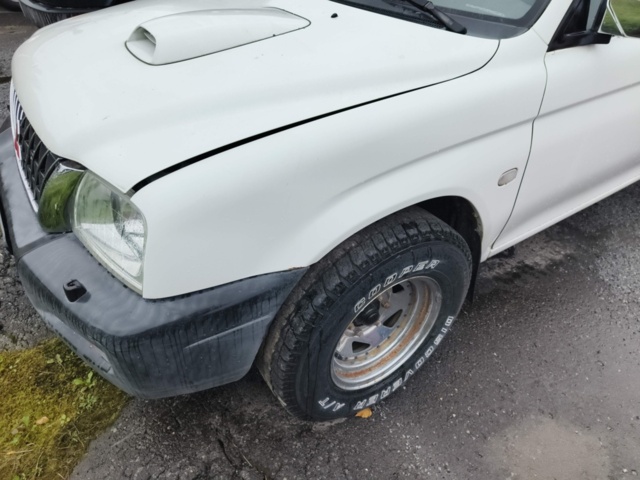 1236904-21 Mitsubishi L200 Club Cab 2.5 TD -2002 Repair item