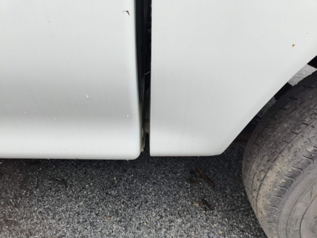 1236904-31 Mitsubishi L200 Club Cab 2.5 TD -2002 Repair item