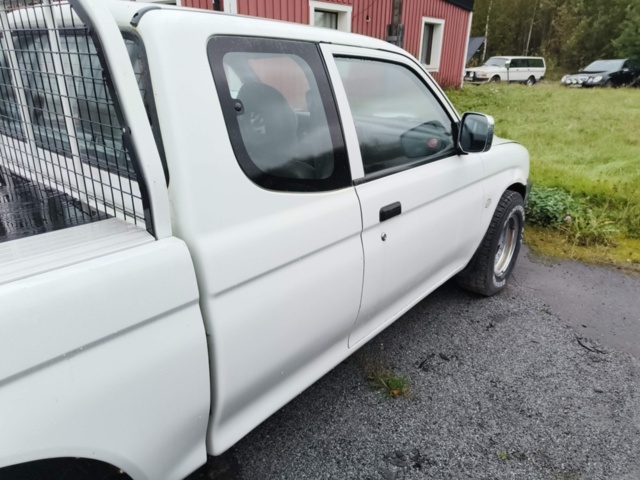 1236904-45 Mitsubishi L200 Club Cab 2.5 TD -2002 Repair item