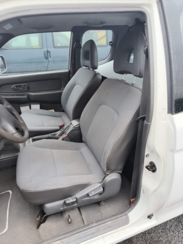 1236904-64 Mitsubishi L200 Club Cab 2.5 TD -2002 Repair item