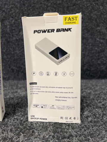 1252776-2 2 Powerbanks BY-122