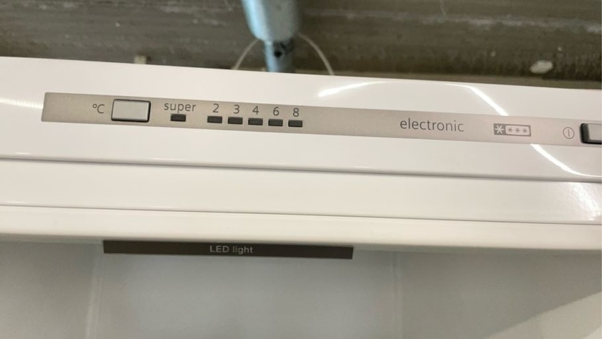 1253146-6 Fridge & freezer Siemens, 185 cm